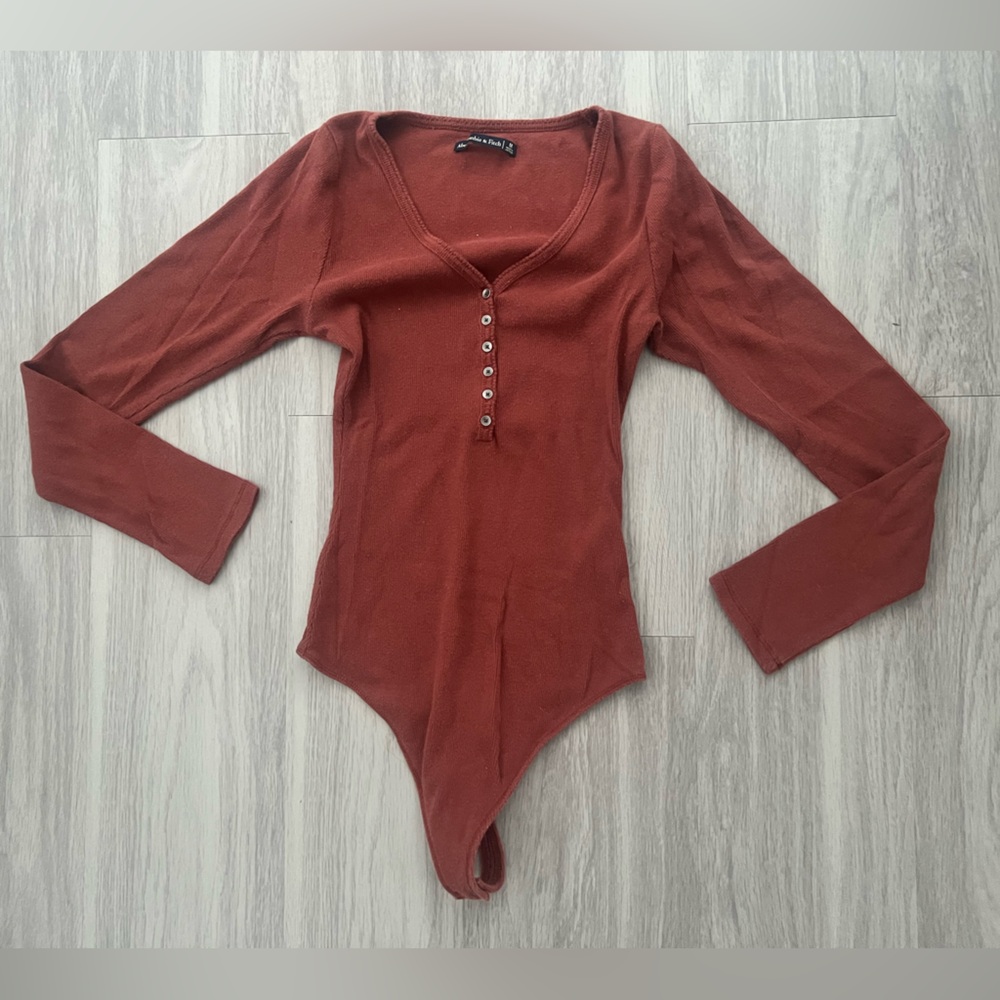 Abercrombie & Fitch Rust Long Sleeve Bodysuit medium